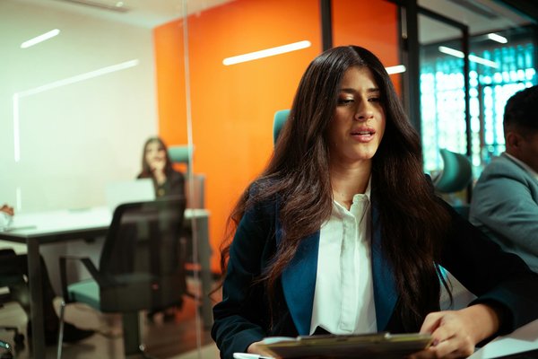 Le Rôle Crucial des Médias dans la Lutte Anti-Corruption : Un Catalyseur de Transformation Incontournable